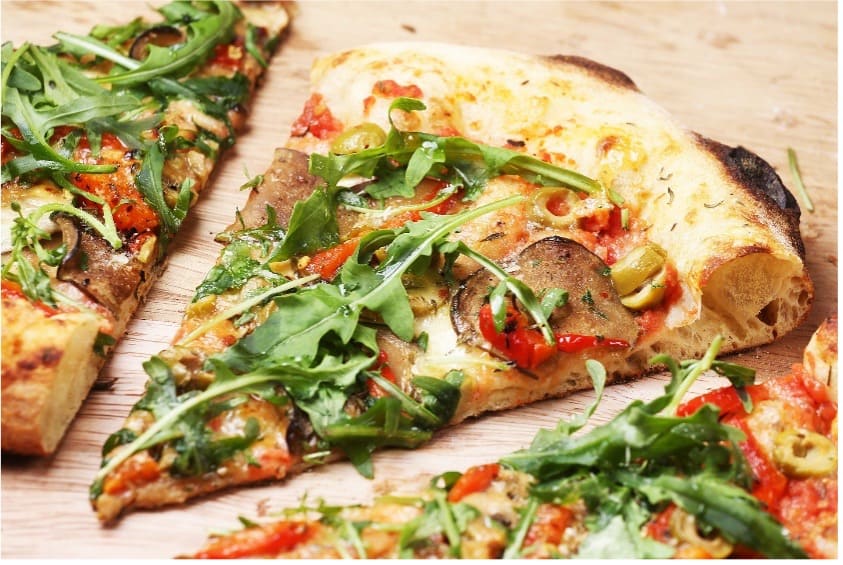 Gemüse Pizza mit Sundried Tomato Herbed Salt
