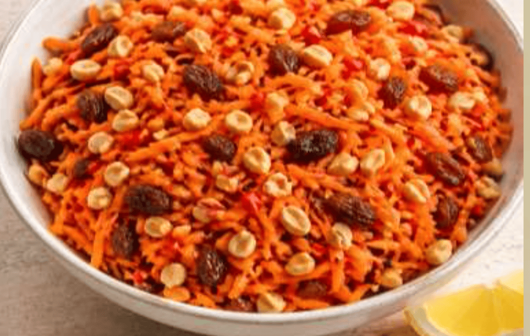 Karotten Sambal mit Erd- nüssen und Rosinen
